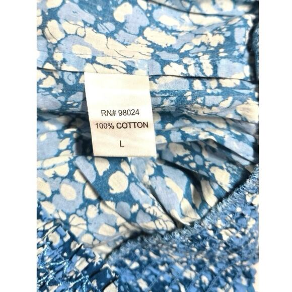 House of Harlow 1960 blue print top size large. - Picture 7 of 8